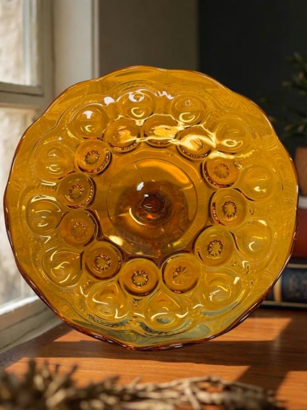 LE Smith Moon and Stars Amber Glass Pedestal Compote Dish With Scalloped Edge  V - Picture 7 of 7